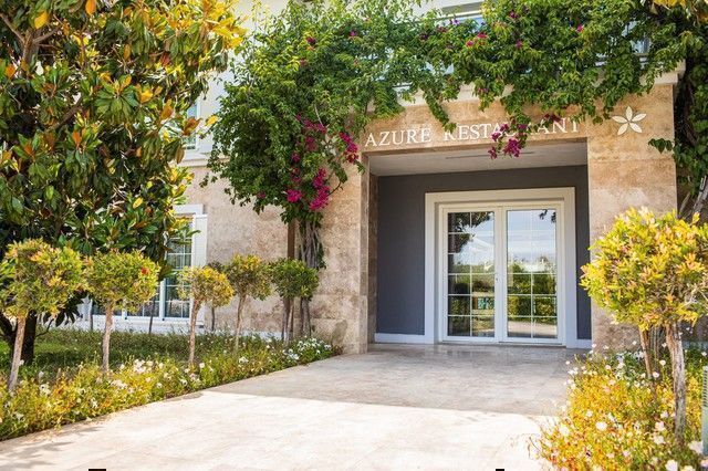 AZURE-RESTAURANT-AND-BAR-MAIN-SLIDE.jpg