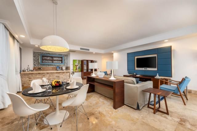 AZURE-VILLAWS-LIVING-ROOM-14.jpg