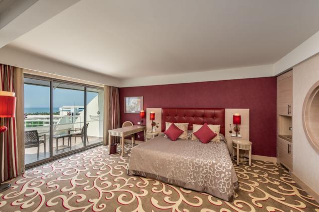 CORNELIA-DIAMOND-BLUE-SUITE-BEDROOM-AREA21.jpg