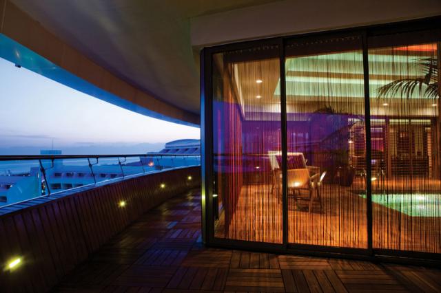 CORNELIA-DIAMOND-PRESIDENTIAL-SUITE-TERRACE-11.jpg